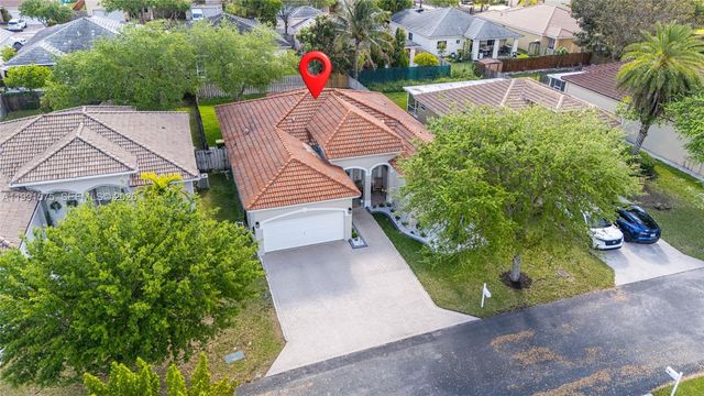 695 SE 30th Dr, Homestead, FL 33033