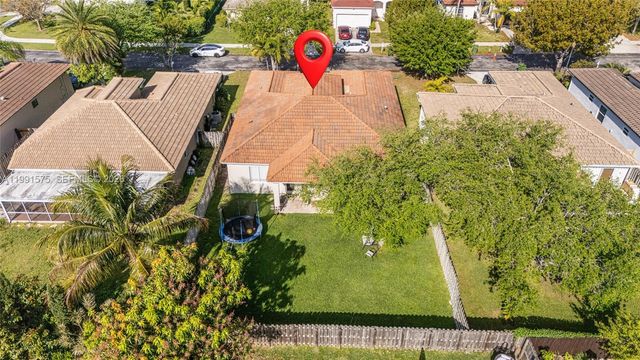 695 SE 30th Dr, Homestead, FL 33033