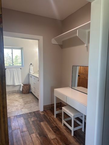 114 Lakeview Drive N, Hilltop Lakes, TX 77871