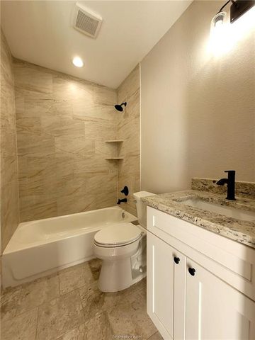 114 Lakeview Drive N, Hilltop Lakes, TX 77871