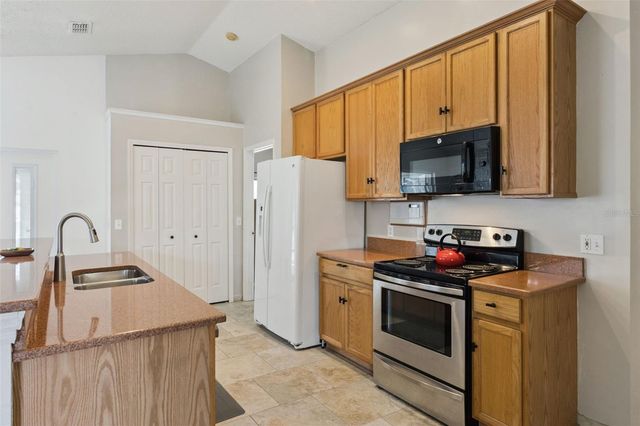 2133 HUNTERS GREENE DRIVE, Lakeland, FL 33810