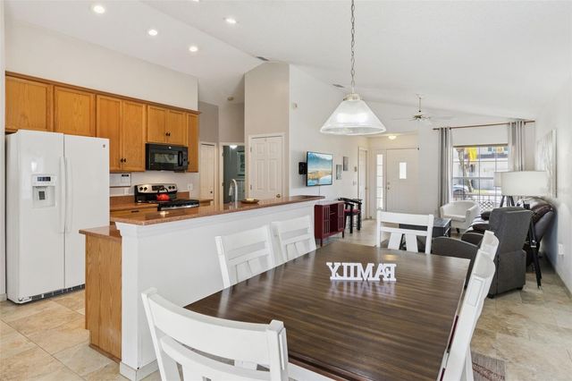 2133 HUNTERS GREENE DRIVE, Lakeland, FL 33810