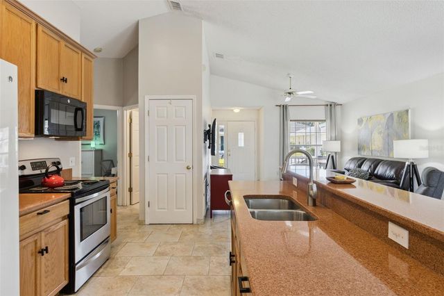 2133 HUNTERS GREENE DRIVE, Lakeland, FL 33810