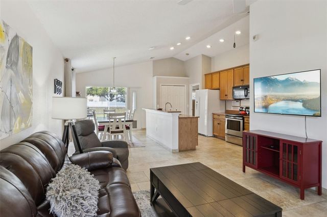 2133 HUNTERS GREENE DRIVE, Lakeland, FL 33810