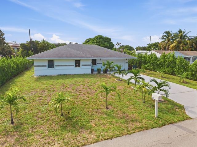 235 NW 3rd Court, Boca Raton, FL 33432