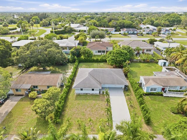235 NW 3rd Court, Boca Raton, FL 33432