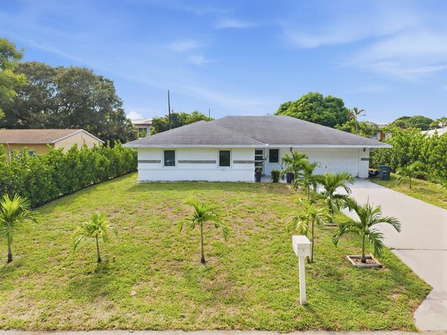 235 NW 3rd Court, Boca Raton, FL 33432