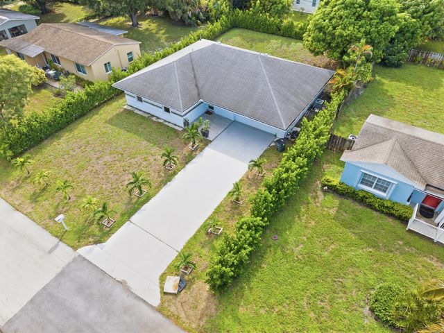 235 NW 3rd Court, Boca Raton, FL 33432
