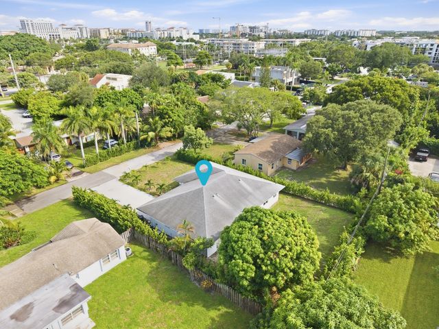 235 NW 3rd Court, Boca Raton, FL 33432