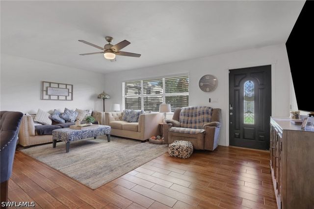 12213 De Moya DR, Fort Myers, FL 33905