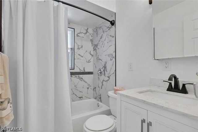 12213 De Moya DR, Fort Myers, FL 33905