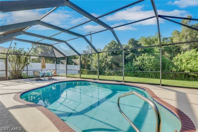 12213 De Moya DR, Fort Myers, FL 33905