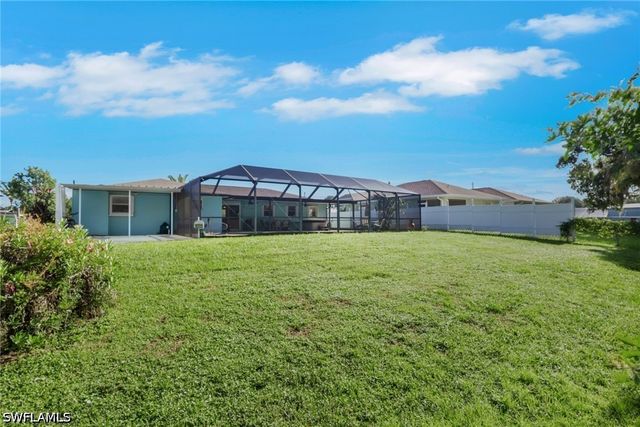 12213 De Moya DR, Fort Myers, FL 33905
