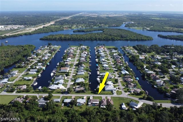 12213 De Moya DR, Fort Myers, FL 33905