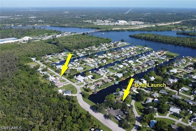 12213 De Moya DR, Fort Myers, FL 33905