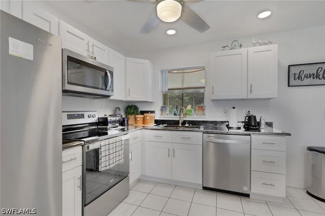 12213 De Moya DR, Fort Myers, FL 33905
