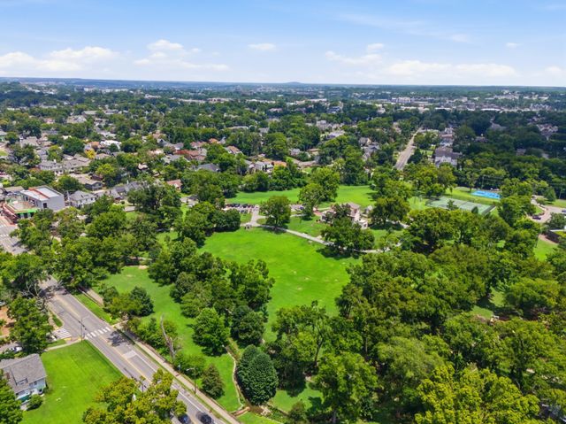 1541A Battlefield Dr, Nashville, TN 37215