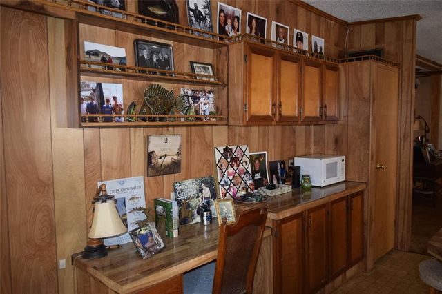 421843 E 1163 Road, Eufaula, OK 74432