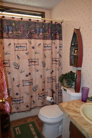 421843 E 1163 Road, Eufaula, OK 74432