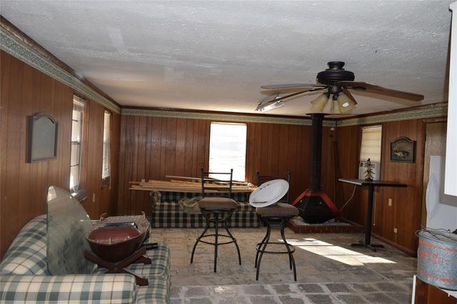 421843 E 1163 Road, Eufaula, OK 74432