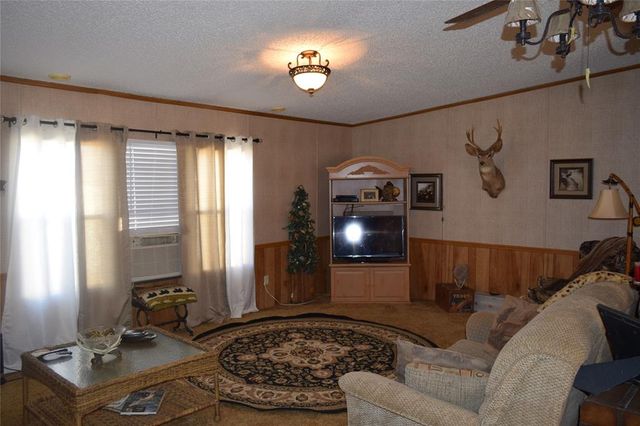 421843 E 1163 Road, Eufaula, OK 74432