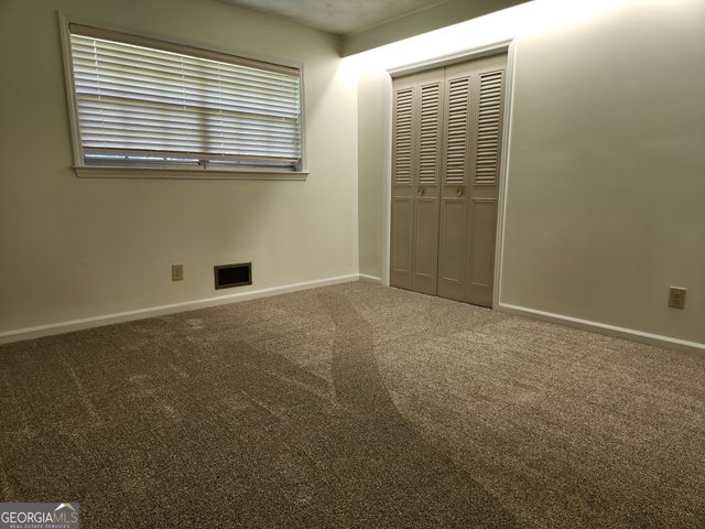 1181 Lakeshore Circle, Gainesville, GA 30501