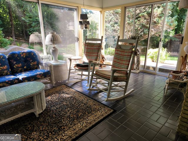 1181 Lakeshore Circle, Gainesville, GA 30501