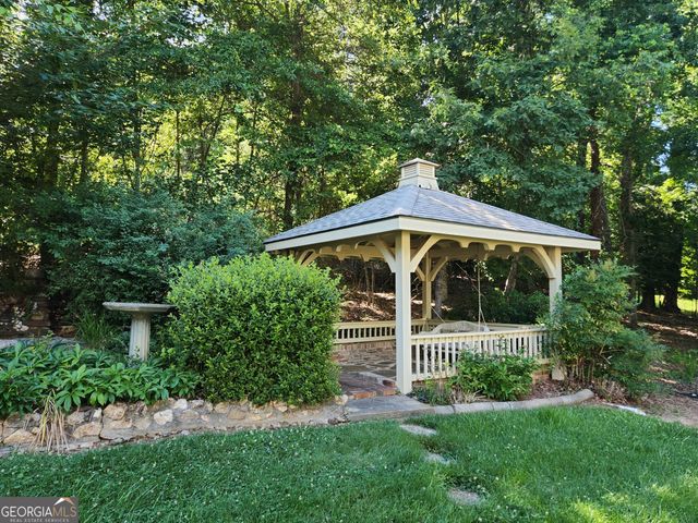 1181 Lakeshore Circle, Gainesville, GA 30501