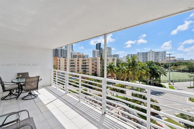 17801 N Bay Rd 607, Sunny Isles Beach, FL 33160