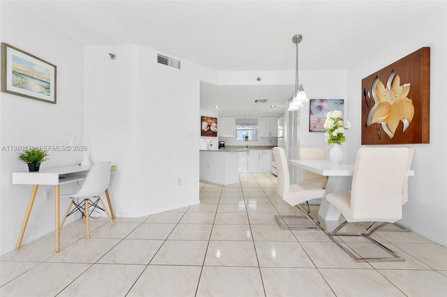 17801 N Bay Rd 607, Sunny Isles Beach, FL 33160