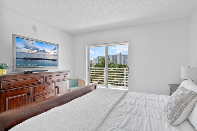 17801 N Bay Rd 607, Sunny Isles Beach, FL 33160
