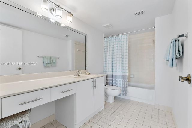 17801 N Bay Rd 607, Sunny Isles Beach, FL 33160