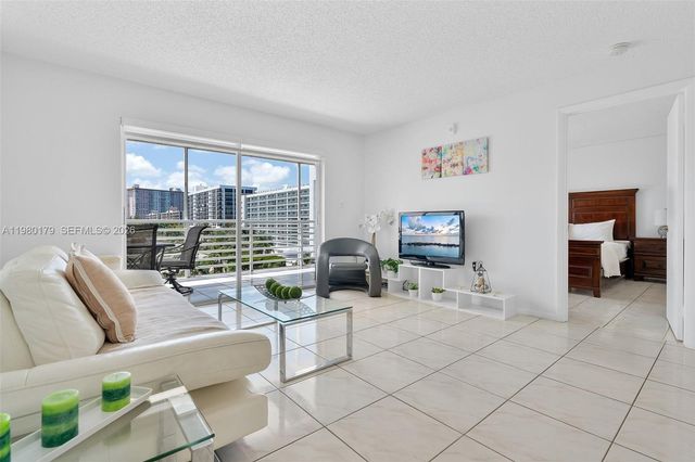 17801 N Bay Rd 607, Sunny Isles Beach, FL 33160