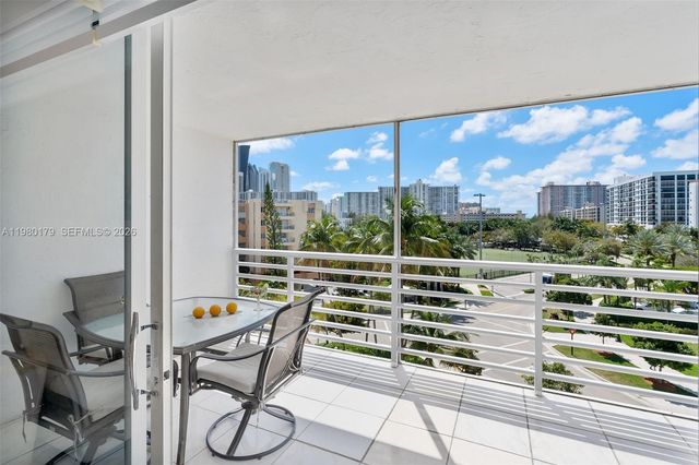 17801 N Bay Rd 607, Sunny Isles Beach, FL 33160