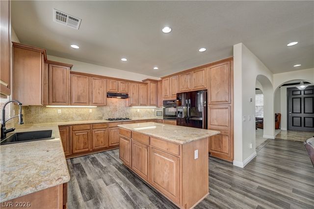 640 Blue Crystal Creek Road, Henderson, NV 89002