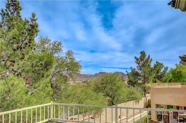 640 Blue Crystal Creek Road, Henderson, NV 89002