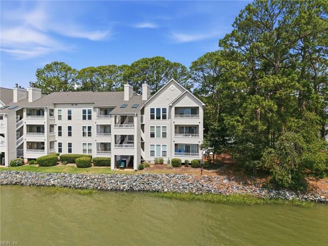 246 Dockside Dr Apt C, Hampton, VA 23669