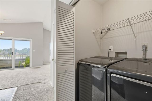 246 Dockside Dr Apt C, Hampton, VA 23669