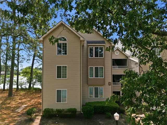 246 Dockside Dr Apt C, Hampton, VA 23669
