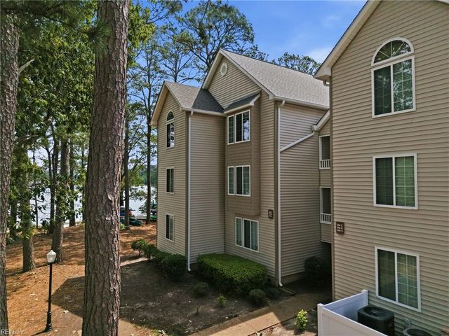 246 Dockside Dr Apt C, Hampton, VA 23669