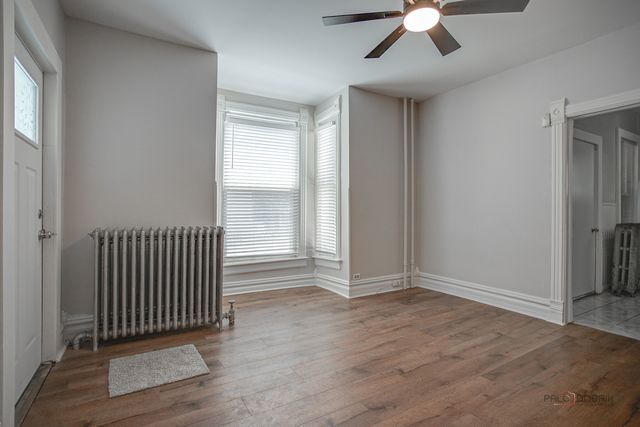 228 S Lincoln Avenue, Waukegan, IL 60085