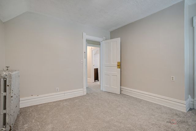 228 S Lincoln Avenue, Waukegan, IL 60085