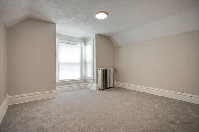 228 S Lincoln Avenue, Waukegan, IL 60085