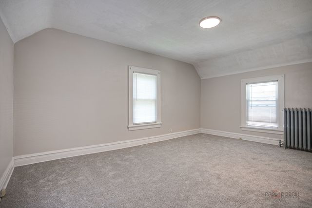 228 S Lincoln Avenue, Waukegan, IL 60085