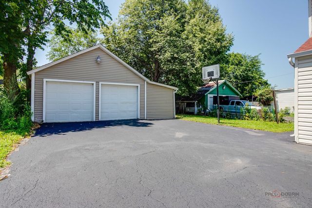 228 S Lincoln Avenue, Waukegan, IL 60085