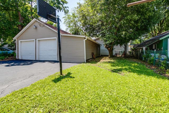 228 S Lincoln Avenue, Waukegan, IL 60085