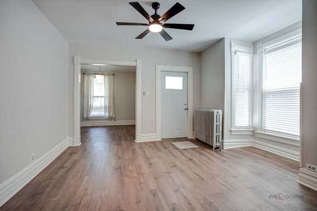 228 S Lincoln Avenue, Waukegan, IL 60085