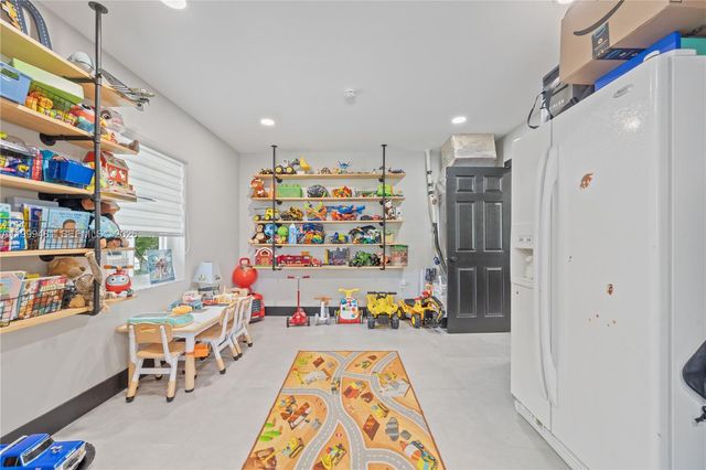 18462 SW 88th Pl, Cutler Bay, FL 33157