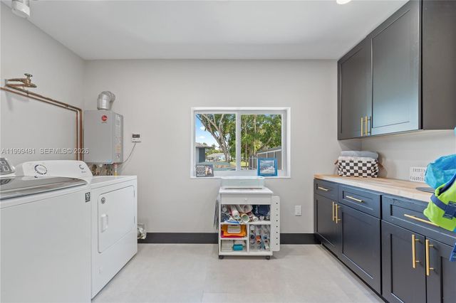 18462 SW 88th Pl, Cutler Bay, FL 33157