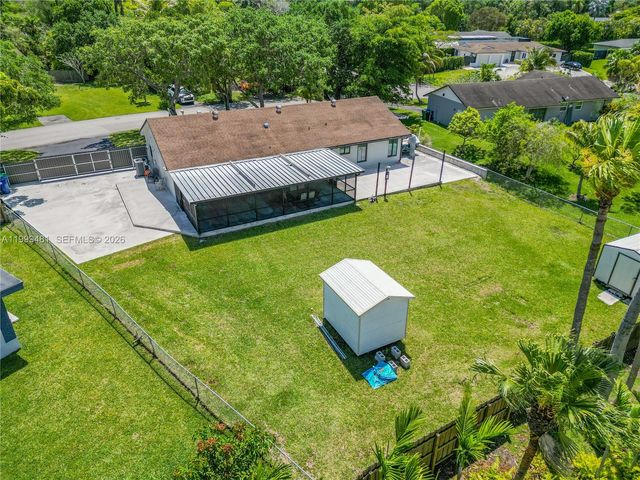 18462 SW 88th Pl, Cutler Bay, FL 33157